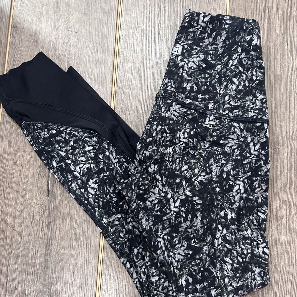 Wunder Under Scalloped Hem 23”